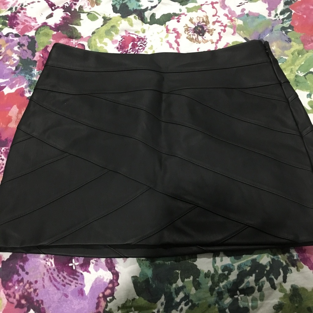 Express mini skirt